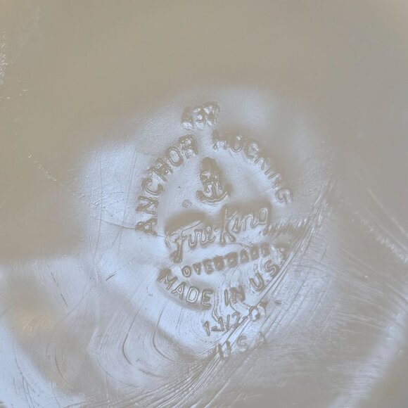 Anchor Hocking Fire King Meadow Green 1.5 quart Casserole dish with Glass Lid - Picture 5 of 5